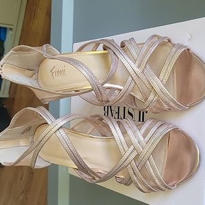 Women's heeled sandals